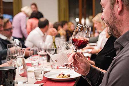 Víno nás spojuje – Weingut Künstler (DE) & Filip Mlýnek (CZ) – 13. 11. 2021, foto: Tomáš Kasal (70/92)