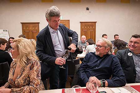 Víno nás spojuje – Weingut Künstler (DE) & Filip Mlýnek (CZ) – 13. 11. 2021, foto: Tomáš Kasal (73/92)