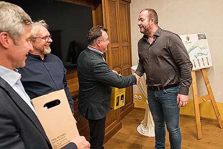 Víno nás spojuje – Weingut Künstler (DE) & Filip Mlýnek (CZ) – 13. 11. 2021, foto: Tomáš Kasal (89/92)