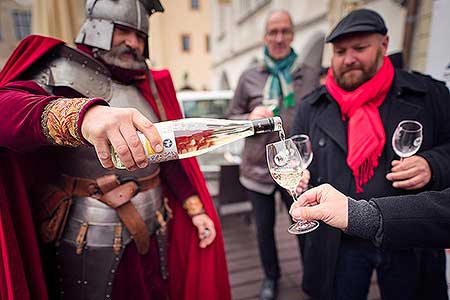 Příjezd svatého Martina a slavnostní otevření Svatomartinského vína 11. 11. 2021, foto: Tomáš Kasal (42/69)