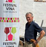 Dne 6. března 2023 nás opustil náš přítel, kamarád, velký milovník vína, sommeliér a jeden z organizátorů našeho festivalu vína pan MUDr. Václav Pecha.