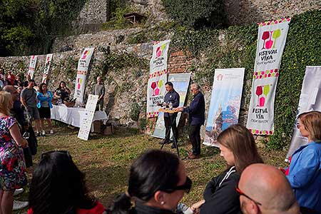 Zahájení Festivalu vína Český Krumlov® na jižních terasách zámku 6. 10. 2023, foto: Tomáš Kasal (24/62)