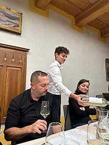 Ivo Dvořák – Dva tucty chutí Itálie, renesanční sál u&nbsp;radnice 9. a&nbsp;10. 11. 2023 (5/12)