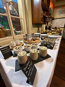 Svatomartinská (mladá) vína a&nbsp;paštičky – Vinotéka Svatého Kryštofa 11. 11. 2023 (2/5)