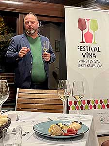 Jindřich Kadrnka – Gastropéčko na cestách, TenisCentrum 7. a 8. 11. 2023 (1/9)