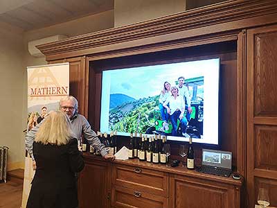 Weingut Mathern – Ryzlinky z&nbsp;Nahe, renesanční sál u&nbsp;radnice 2. 11. 2023 (4/6)