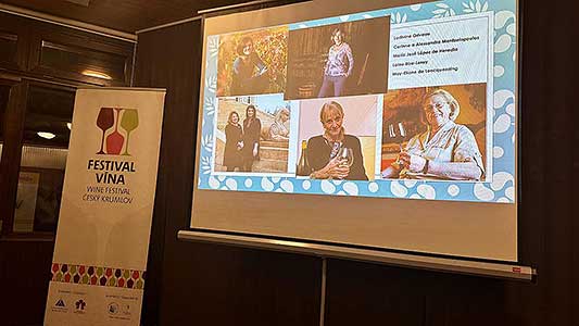 Festival vína Český Krumlov® – Michal Šetka představuje světové vinařky 2. 11. 2024 (3/28)