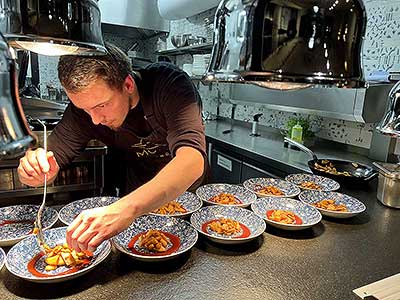 Festival vína Český Krumlov® – Vinařství VERÝSEK a&nbsp;MOLO Bistro 16. 11. 2024 (18/22)