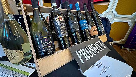 Zámecká slavnost vína 23. 11. 2024, Festival vína Český Krumlov ® (39/63)