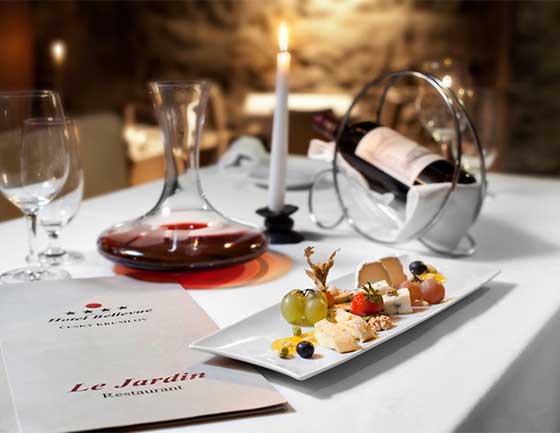 Prodloužen&eacute; v&iacute;kendy s&nbsp;v&iacute;nem - gastronomie