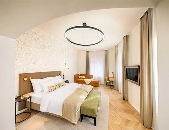 Prodloužen&eacute; v&iacute;kendy s&nbsp;v&iacute;nem - ubytov&aacute;n&iacute;