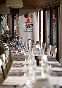 Příběh generací – Podalpská vína, Hotel Slunečná louka Lipno nad Vltavou 18. 10. 2025 (6/11)