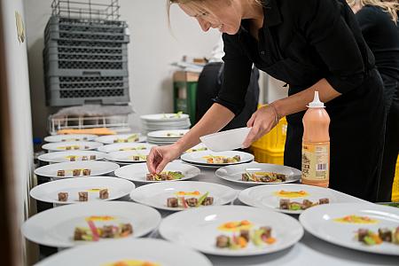 Essentia-studio: Cuvée – Spojením k&nbsp;jedinečnosti, Renesanční sály u&nbsp;radnice 18. 10. 2025 (6/44)