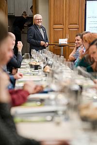 Essentia-studio: Cuvée – Spojením k&nbsp;jedinečnosti, Renesanční sály u&nbsp;radnice 18. 10. 2025 (16/44)