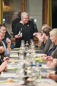 Essentia-studio: Cuvée – Spojením k&nbsp;jedinečnosti, Renesanční sály u&nbsp;radnice 18. 10. 2025 (30/44)