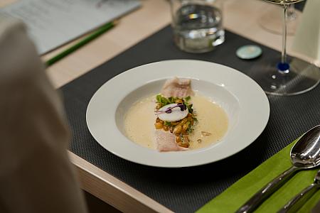 Essentia-studio: Cuvée – Spojením k&nbsp;jedinečnosti, Renesanční sály u&nbsp;radnice 18. 10. 2025 (39/44)