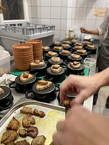 Malý aperitiv s&nbsp;vinařstvím La Grande Ourse - Pascal Chalon / Rhône, Bistro Na Krajíčku 24.10.2025 (3/6)