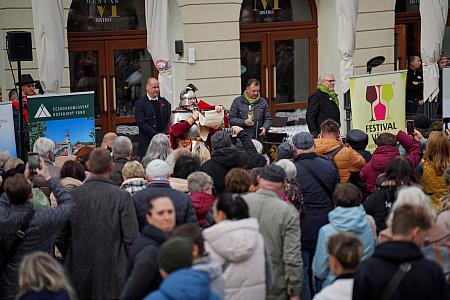 Příjezd svatého Martina a&nbsp;slavnostní otevření Svatomartinského vína 11. 11. 2025 (25/64)