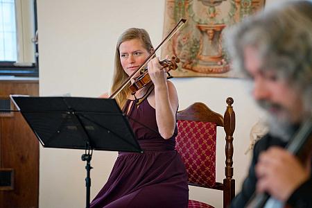 Víno v&nbsp;hudbě - Cesta kolem světa, Hotel Růže 9.11.2025 (7/56)