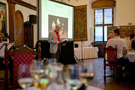 Víno v&nbsp;hudbě - Cesta kolem světa, Hotel Růže 9.11.2025 (45/56)