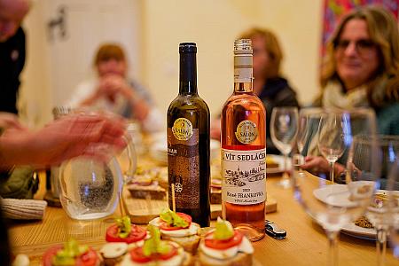 Wine tour – Túra po krumlovských viničkách, zdroj: FVČK, foto: Tom Kasal (11/12)