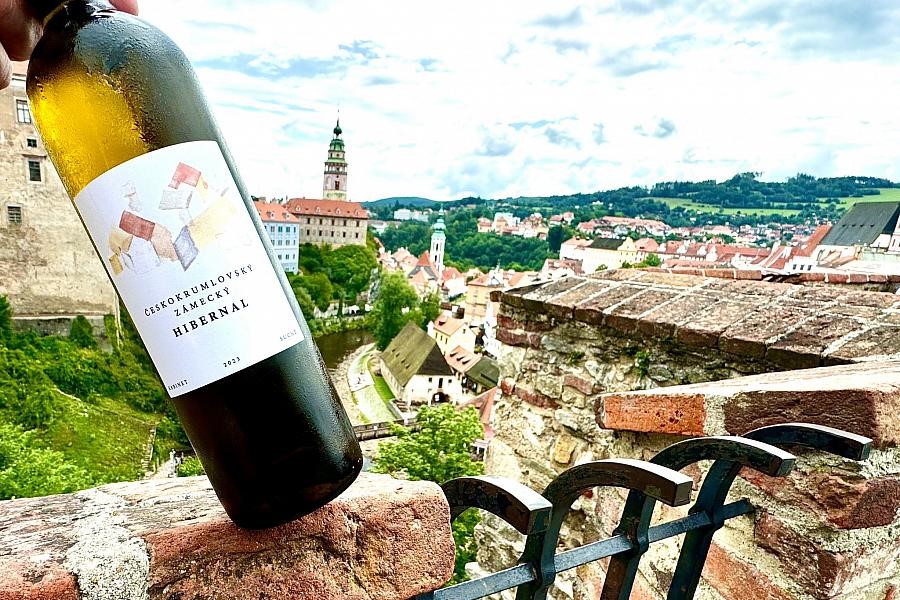 Wine tour – Túra po krumlovských viničkách, Komentovaná procházka s ochutnávkou vín ve viničkách zámku a historických zahradách Wine tour – Túra po krumlovských viničkách, Komentovaná procházka s ochutnávkou vín ve viničkách zámku a historických zahradách